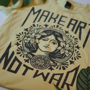Obey Graphic Tee “Make Art Not War” Size Medium